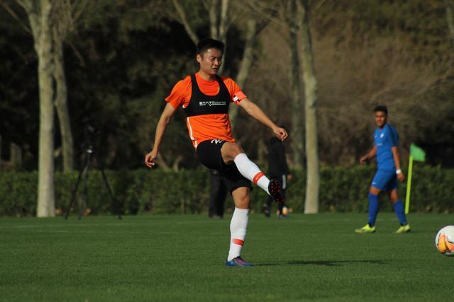 郑薇：朝鲜主力中锋缺阵 我们临时打小球战术